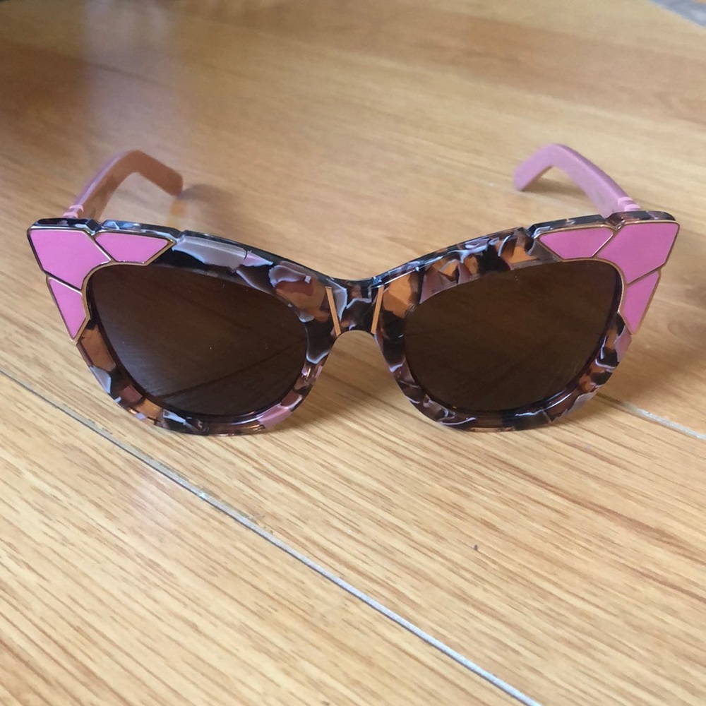 Pared Women’s Puss & Boots Pink Sunglasses + Chain